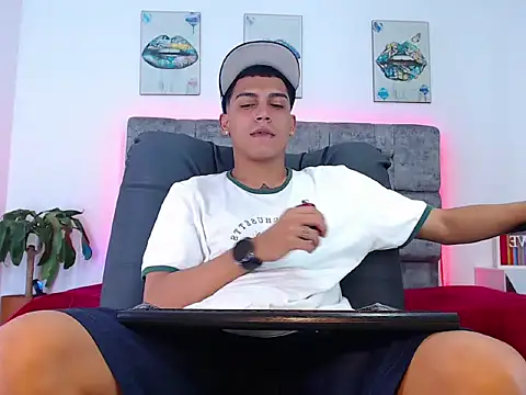 Snapshot of david_santos16 chatting on September 24, 12:03 am david santos16 online show from September 24, 12:03 am