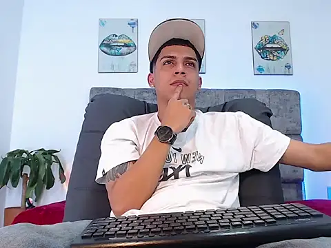 Snapshot of david_santos16 chatting on September 24, 11:41 pm david santos16 online show from September 24, 11:41 pm