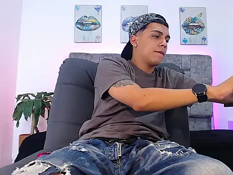 Snapshot of david_santos16 chatting on September 28, 1:55 am david santos16 online show from September 28, 1:55 am