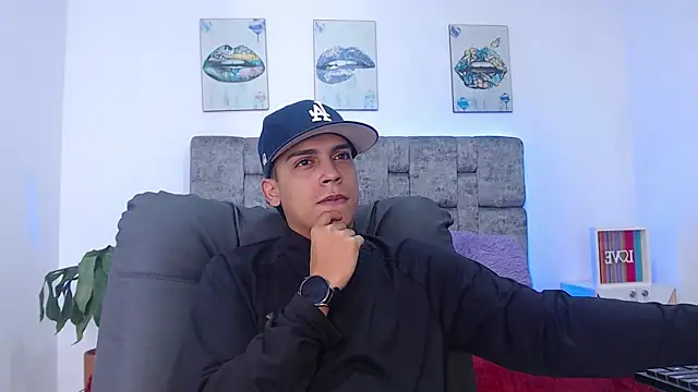 Snapshot of david_santos16 chatting on October 17, 4:15 am david santos16 online show from October 17, 4:15 am