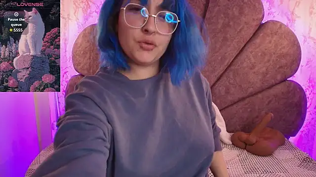 Lilith curvy online show from September 13, 7:35 pm