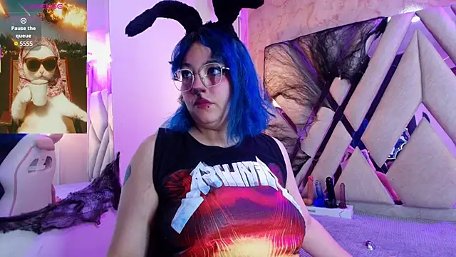 Lilith curvy online show from October 31, 8:10 pm