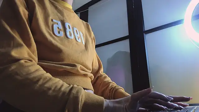 Snapshot of ShaunaDream chatting on September 12, 3:39 am ShaunaDream online show from September 12, 3:39 am