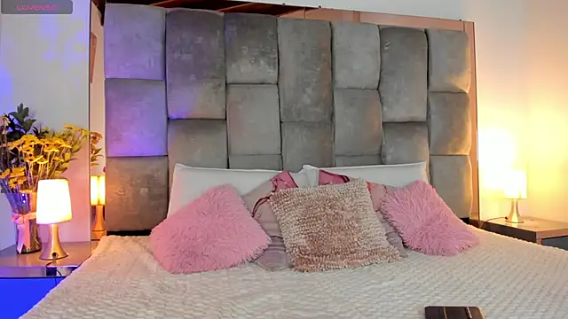 sara madrid online show from October 21, 12:17 pm