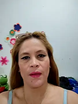 Chica fuego online show from September 16, 7:15 pm