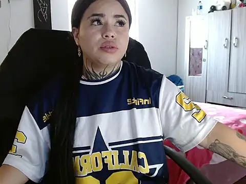 selena rose      online show from March 13, 5:41 pm