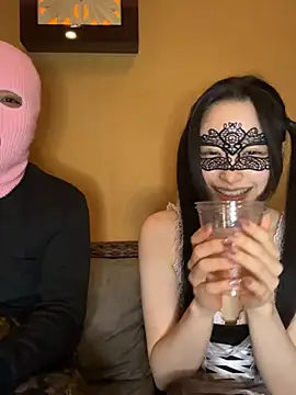 NENEandOJI online show from April 16, 12:50 pm