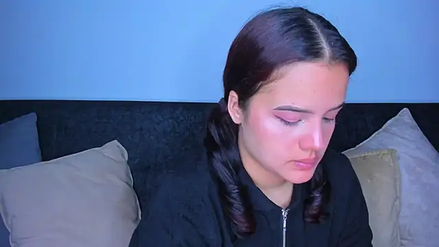 sweet lily26 online show from November 14, 5:17 am