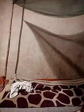 quynhkoolbae online show from March 2, 11:55 pm