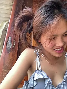 Snapshot of May_nhi chatting on June 25, 8:41 am May nhi online show from June 25, 8:41 am