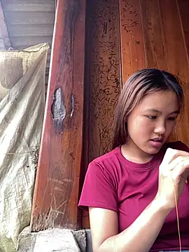 Snapshot of May_nhi chatting on June 29, 10:15 am May nhi online show from June 29, 10:15 am