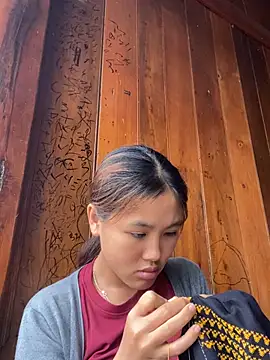 Snapshot of May_nhi chatting on July 2, 3:23 am May nhi online show from July 2, 3:23 am