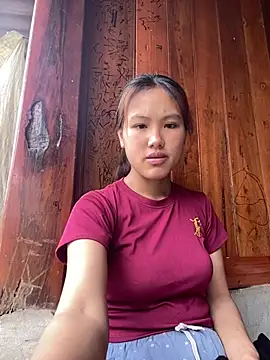 Snapshot of May_nhi chatting on July 6, 2:08 am May nhi online show from July 6, 2:08 am