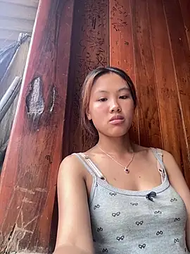 Snapshot of May_nhi chatting on July 14, 10:21 am May nhi online show from July 14, 10:21 am