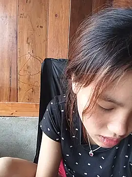 Snapshot of May_nhi chatting on July 25, 4:43 am May nhi online show from July 25, 4:43 am