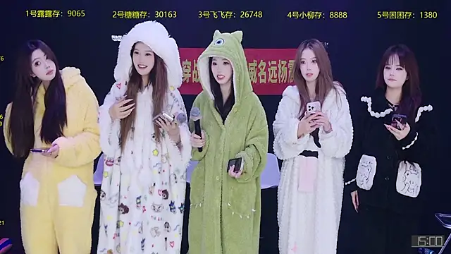 CrazyGirl-888 online show from November 10, 2:16 pm