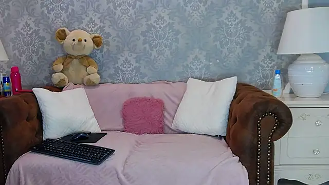 Ella Raven online show from June 25, 4:34 am