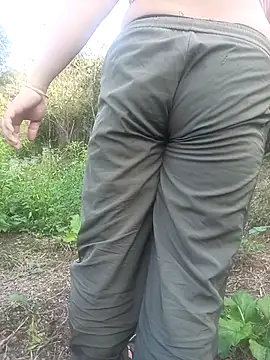 miumiu 00 online show from October 19, 8:59 am