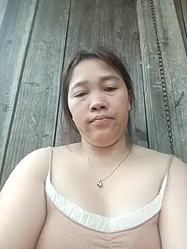 miumiu 00 online show from April 17, 11:19 pm