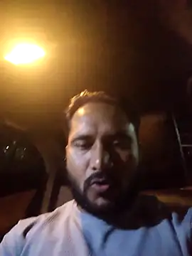 Snapshot of VijayLover69 chatting on September 19, 4:29 pm VijayLover69 online show from September 19, 4:29 pm