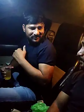 Snapshot of VijayLover69 chatting on September 25, 3:05 pm VijayLover69 online show from September 25, 3:05 pm