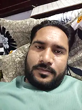 Snapshot of VijayLover69 chatting on October 31, 5:25 pm VijayLover69 online show from October 31, 5:25 pm