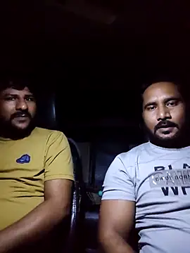 Snapshot of VijayLover69 chatting on November 3, 3:46 pm VijayLover69 online show from November 3, 3:46 pm