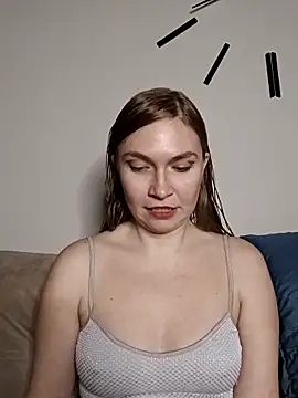 KisaVixen online show from April 13, 5:40 pm