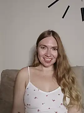 KisaVixen online show from May 21, 7:32 pm