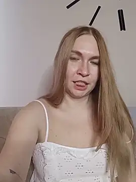 KisaVixen online show from May 22, 3:39 pm