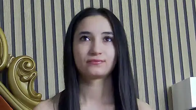 CarolinaBlair online show from March 31, 6:14 am