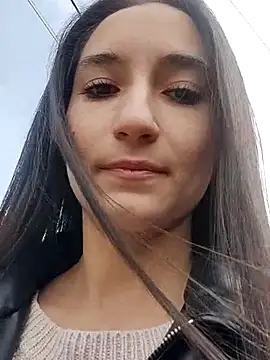 CarolinaBlair online show from April 13, 11:37 am