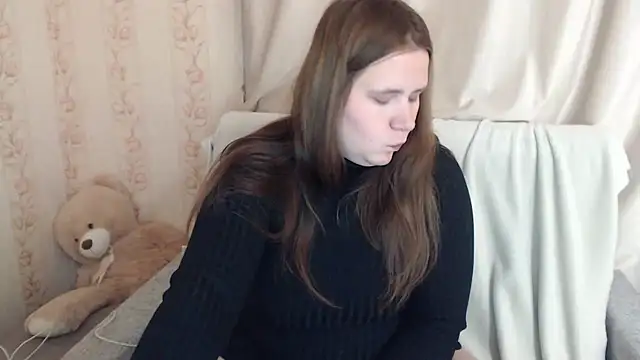 AdelinaLawson online show from December 11, 5:15 pm