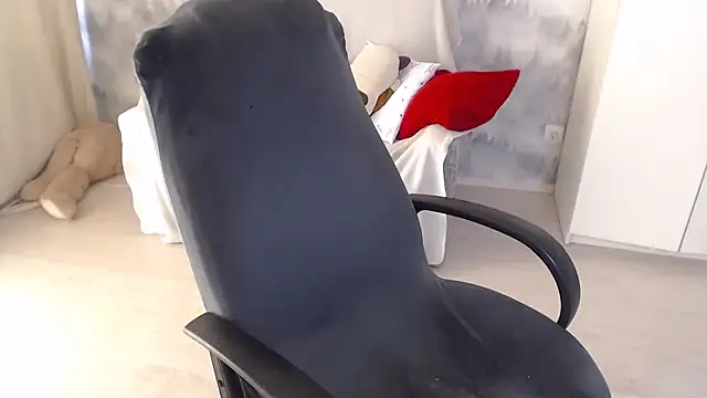 AdelinaLawson online show from September 23, 9:34 am