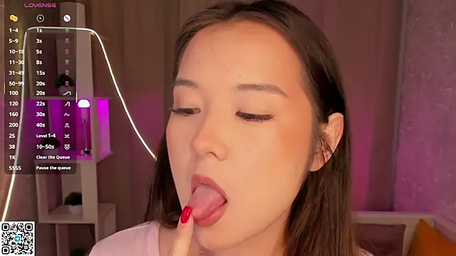 AlberthaEscue online show from November 23, 4:12 am