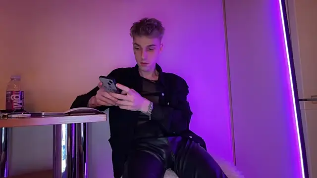 davesinner online show from April 6, 3:37 am