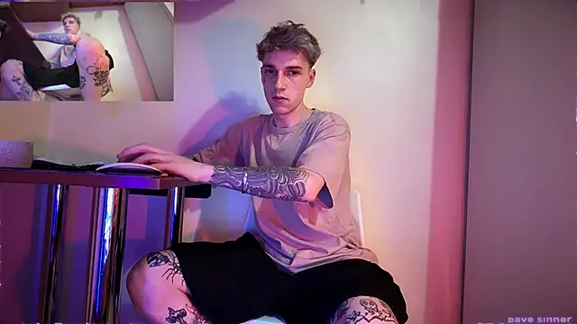 Snapshot of davesinner chatting on June 8, 1:39 am davesinner online show from June 8, 1:39 am