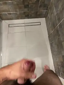 Snapshot of MrZli chatting on October 13, 3:01 pm MrZli online show from October 13, 3:01 pm