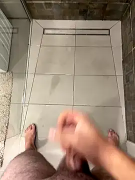 Snapshot of MrZli chatting on November 1, 10:28 am MrZli online show from November 1, 10:28 am