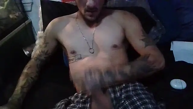 Snapshot of longdme33 chatting on October 3, 12:40 am longdme33 online show from October 3, 12:40 am