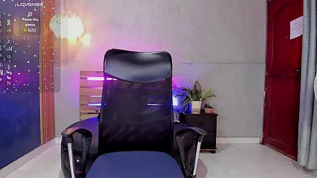 Snapshot of Daiisy_kiss chatting on November 20, 7:24 pm Daiisy kiss online show from November 20, 7:24 pm