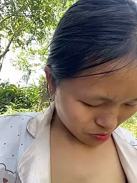 milo bae online show from March 30, 2:12 am