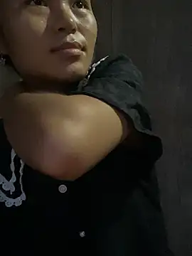 milo bae online show from July 15, 10:37 pm