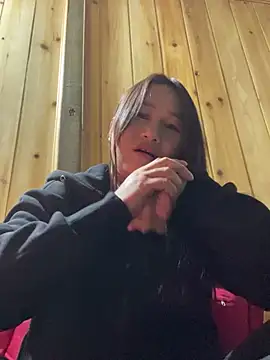 phungtiti online show from February 2, 2:27 pm