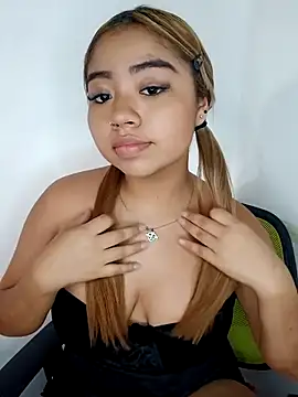 Emily  Hott online show from January 14, 9:42 pm