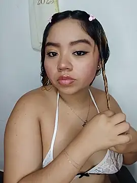 Emily  Hott online show from May 22, 9:26 am