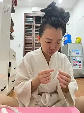 Miumieu online show from November 12, 2:39 pm