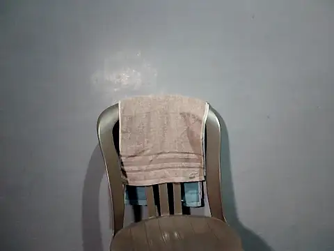 missruffa online show from November 19, 5:18 am