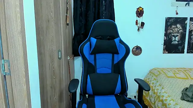 Snapshot of javiersexymann chatting on December 29, 8:37 pm javiersexymann online show from December 29, 8:37 pm