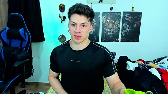 Snapshot of javiersexymann chatting on January 26, 12:37 am javiersexymann online show from January 26, 12:37 am